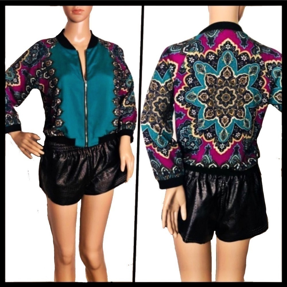 Ali & Kris Boho Paisley Crop Blouse Small